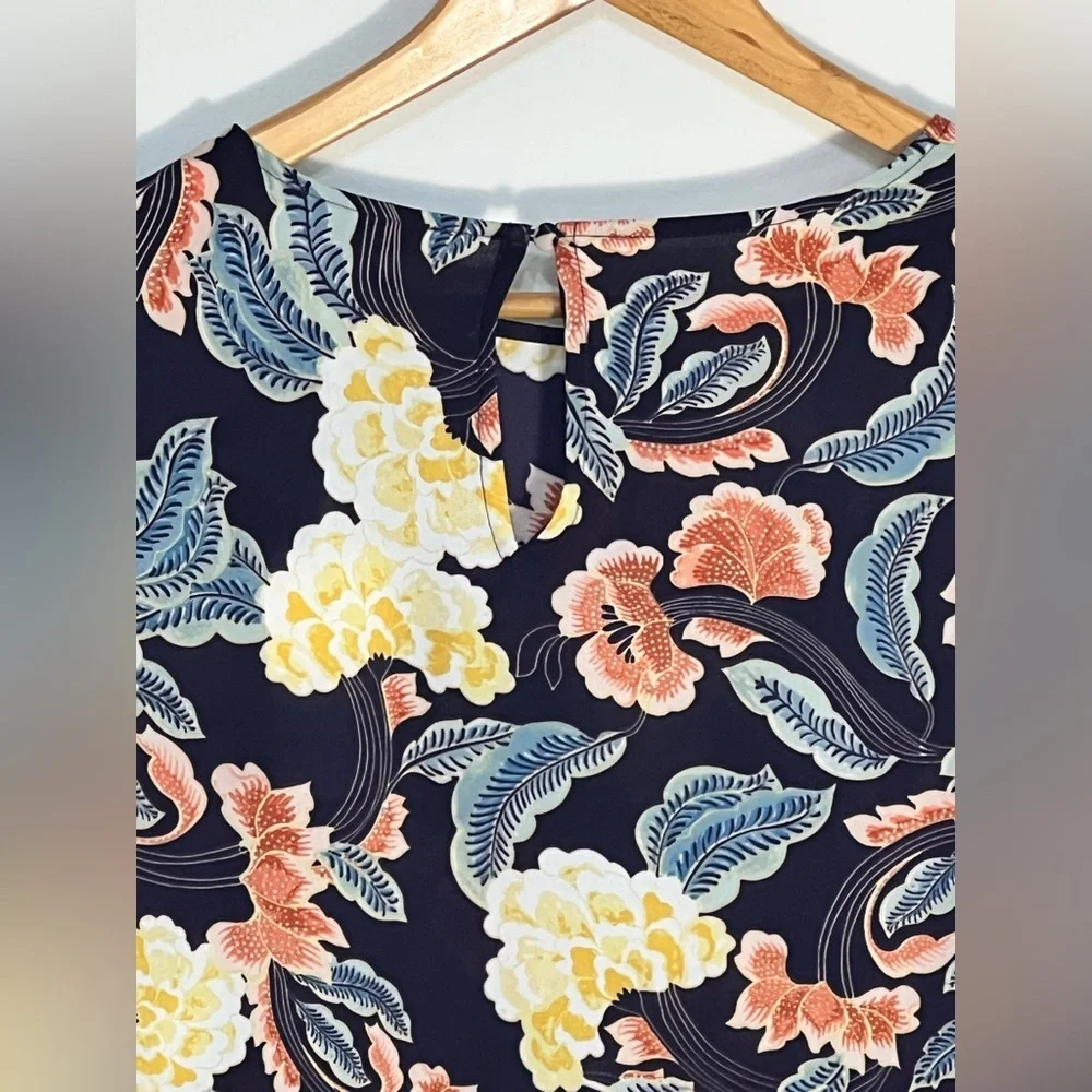 Rose & Olive Bohemian Navy Floral Bell Sleeve Blouse Small - Picture 5 of 12